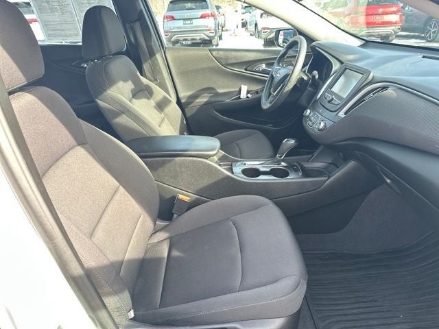 2017 Chevrolet Malibu LS 1LS