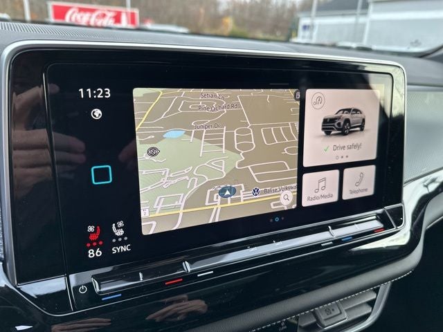 2026 Volkswagen Atlas Cross Sport 2.0T SEL R-Line Black