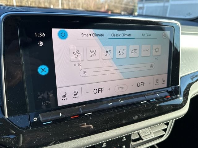 2026 Volkswagen Atlas Cross Sport 2.0T SEL R-Line Black