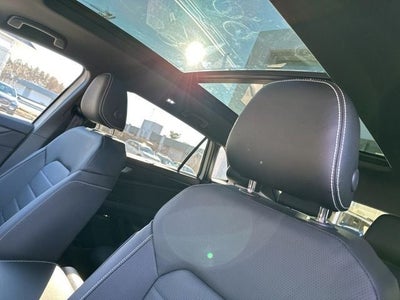 2026 Volkswagen Atlas Cross Sport 2.0T SEL R-Line Black