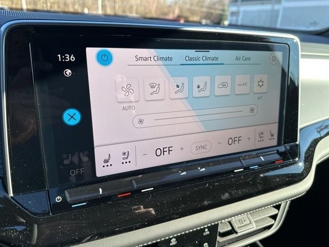 2026 Volkswagen Atlas Cross Sport 2.0T SEL R-Line Black