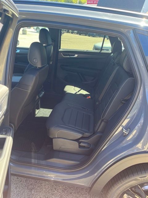2026 Volkswagen Atlas Cross Sport SEL R-Line Black