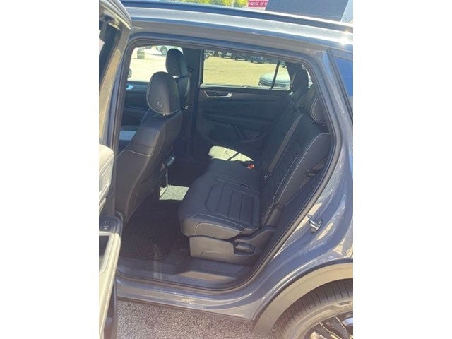 2026 Volkswagen Atlas Cross Sport SEL R-Line Black