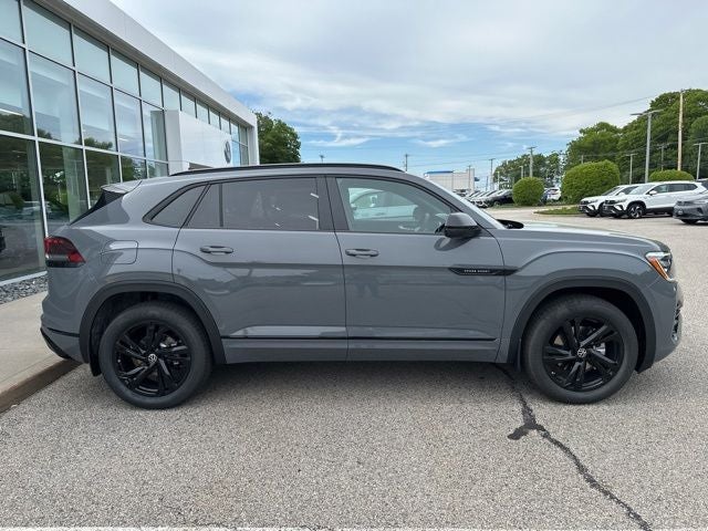 2026 Volkswagen Atlas Cross Sport 2.0T SEL R-Line Black