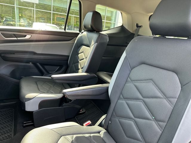 2024 Volkswagen Atlas 2.0T Peak Edition SE w/Technology