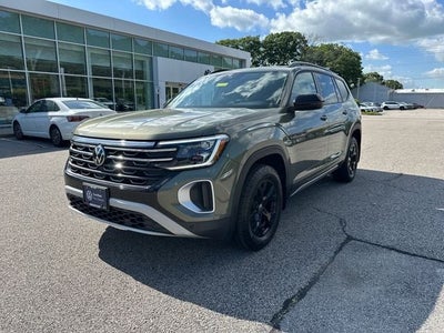 2024 Volkswagen Atlas 2.0T Peak Edition SE w/Technology