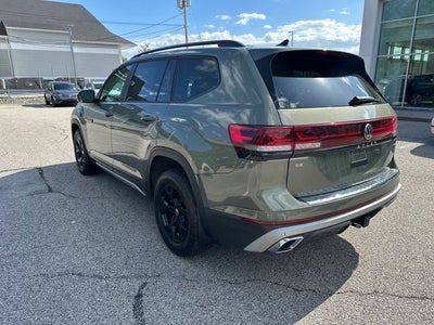 2024 Volkswagen Atlas 2.0T Peak Edition SE w/Technology