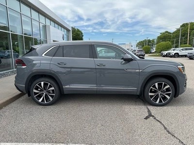 2026 Volkswagen Atlas Cross Sport 2.0T SEL Premium R-Line 4MOTION