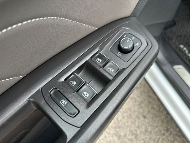 2022 Volkswagen Atlas Cross Sport 3.6L V6 SEL Premium R-Line