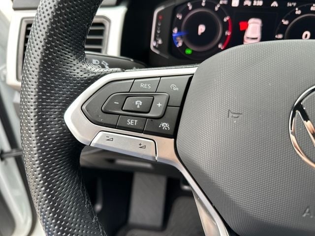 2022 Volkswagen Atlas Cross Sport 3.6L V6 SEL Premium R-Line