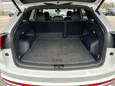 2022 Volkswagen Atlas Cross Sport 3.6L V6 SEL Premium R-Line