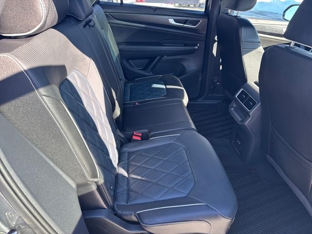 2025 Volkswagen Atlas Cross Sport 2.0T SEL Premium R-Line