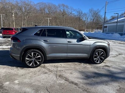 2025 Volkswagen Atlas Cross Sport 2.0T SEL Premium R-Line