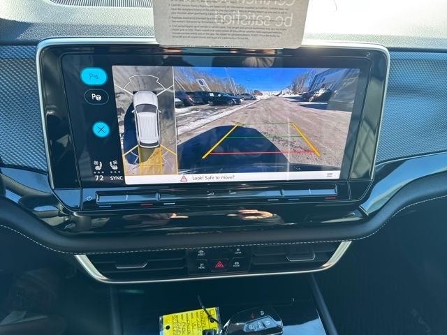 2025 Volkswagen Atlas Cross Sport 2.0T SEL Premium R-Line