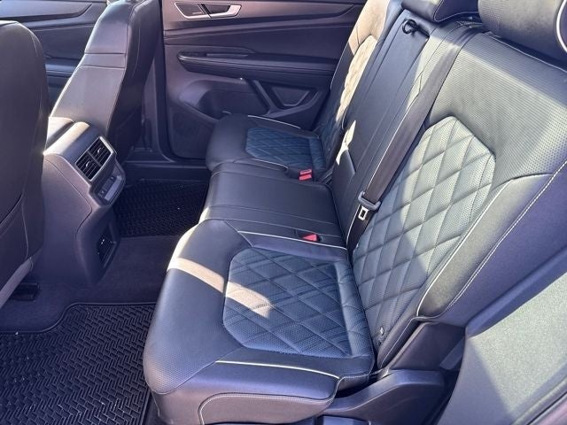 2025 Volkswagen Atlas Cross Sport 2.0T SEL Premium R-Line