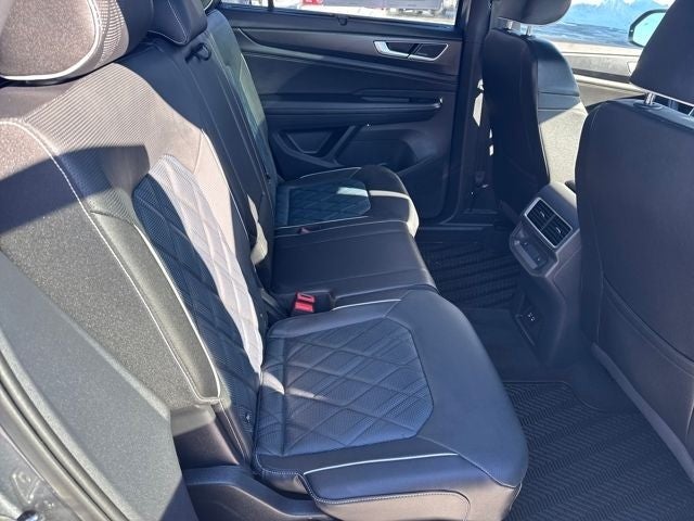 2025 Volkswagen Atlas Cross Sport 2.0T SEL Premium R-Line