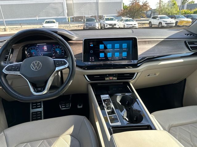 2024 Volkswagen Atlas 2.0T SEL Premium R-Line