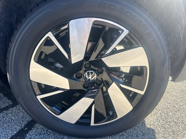 2026 Volkswagen Atlas Cross Sport SE w/Technology