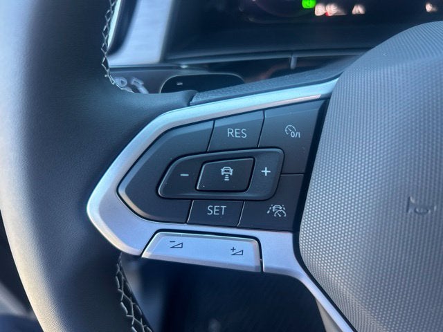2026 Volkswagen Atlas Cross Sport SE w/Technology