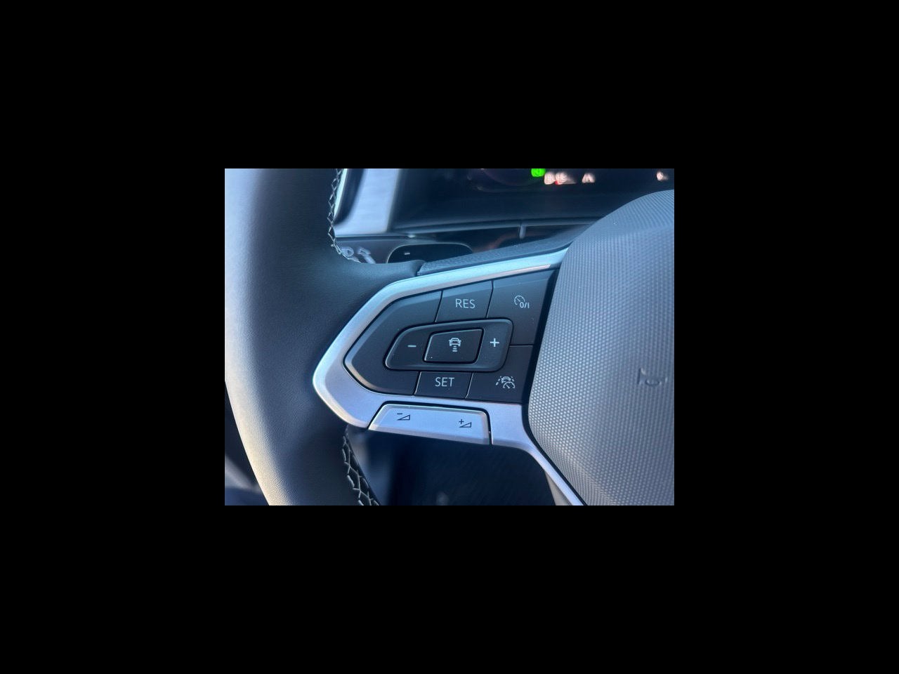 2026 Volkswagen Atlas Cross Sport SE w/Technology