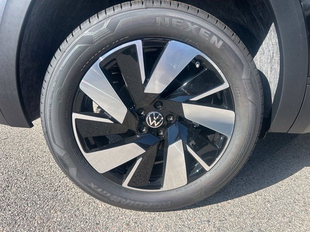 2026 Volkswagen Atlas Cross Sport SE w/Technology