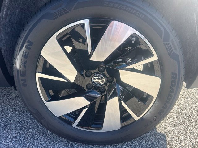2026 Volkswagen Atlas Cross Sport SE w/Technology