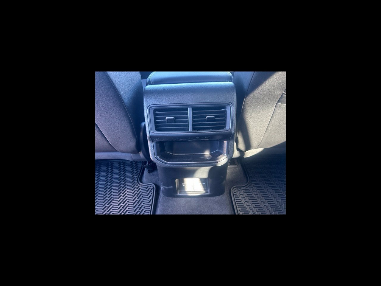 2026 Volkswagen Atlas Cross Sport SE w/Technology