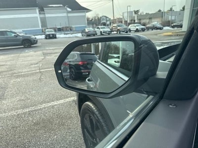 2025 Volkswagen Atlas Cross Sport 2.0T SE w/Technology