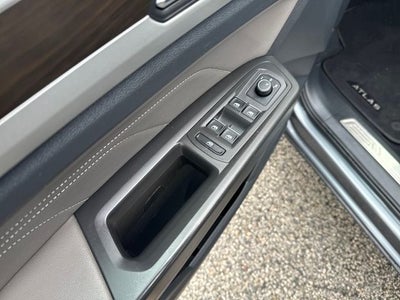2022 Volkswagen Atlas 2.0T SE w/Technology