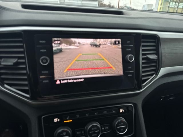 2022 Volkswagen Atlas 2.0T SE w/Technology