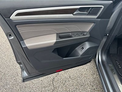 2022 Volkswagen Atlas 2.0T SE w/Technology