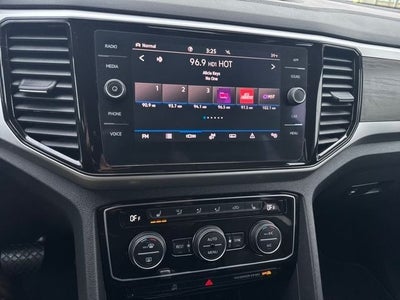 2022 Volkswagen Atlas 2.0T SE w/Technology
