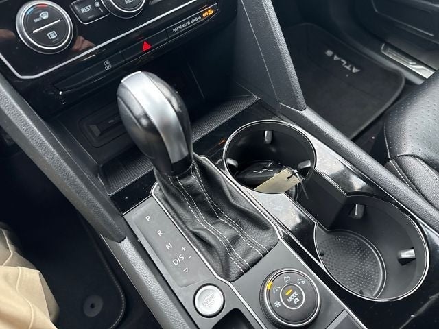 2022 Volkswagen Atlas 2.0T SE w/Technology