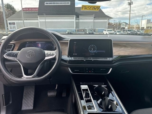 2025 Volkswagen Atlas 2.0T SE w/Technology