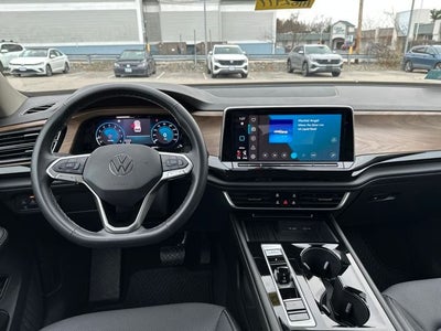 2025 Volkswagen Atlas 2.0T SE w/Technology