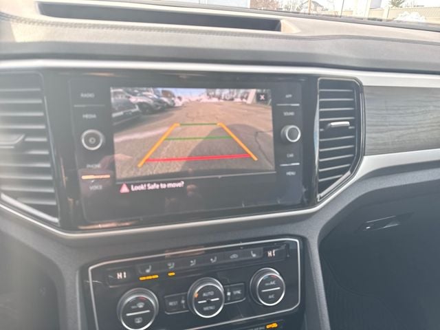 2022 Volkswagen Atlas 3.6L V6 SE w/Technology