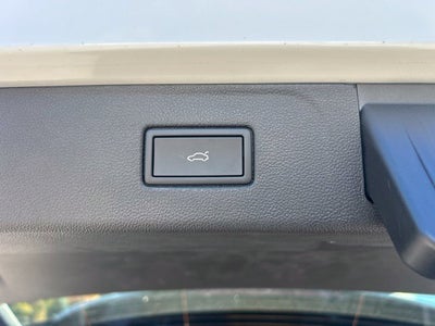 2027 Volkswagen Atlas SE w/Technology