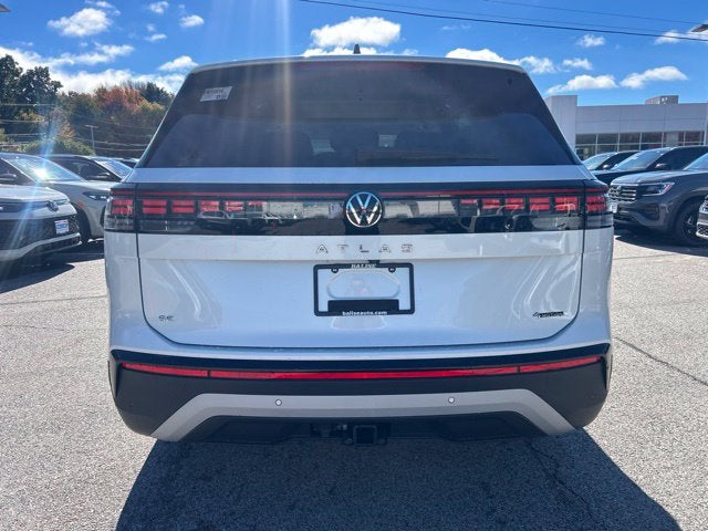 2027 Volkswagen Atlas SE w/Technology