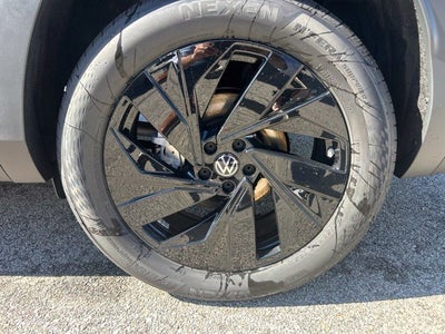 2027 Volkswagen Atlas SE w/Technology