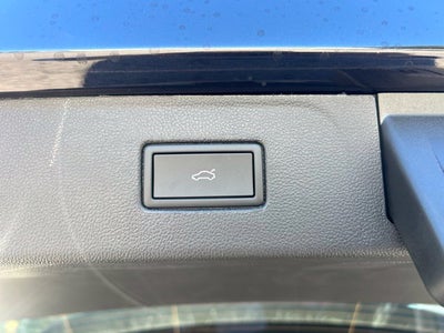 2027 Volkswagen Atlas SE w/Technology