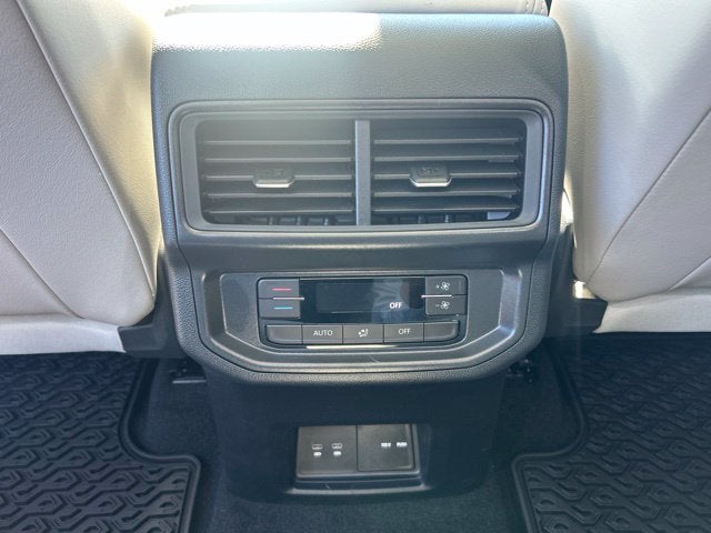 2027 Volkswagen Atlas SE w/Technology