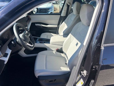 2027 Volkswagen Atlas SE w/Technology