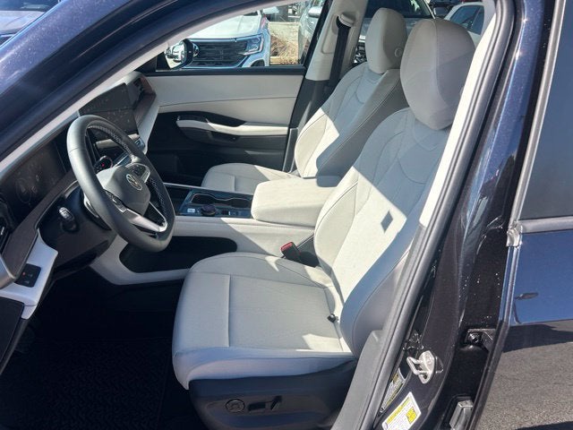 2027 Volkswagen Atlas SE w/Technology