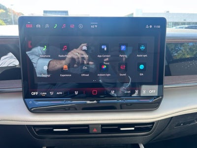 2027 Volkswagen Atlas SE w/Technology