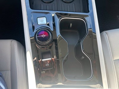 2027 Volkswagen Atlas SE w/Technology