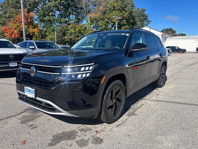 2027 Volkswagen Atlas SE w/Technology