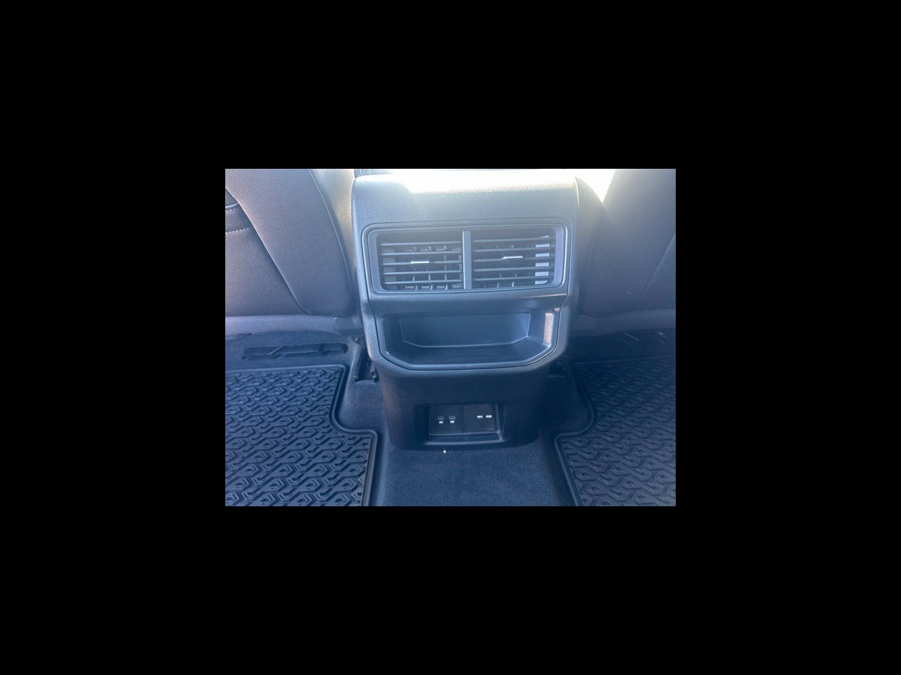 2026 Volkswagen Atlas Cross Sport SE w/Technology