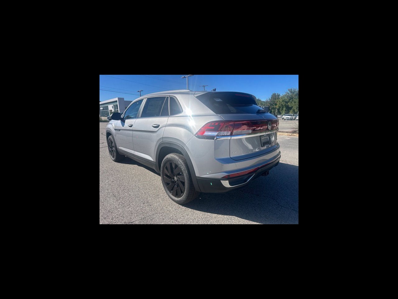 2026 Volkswagen Atlas Cross Sport SE w/Technology