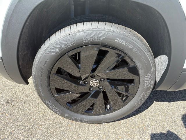 2026 Volkswagen Atlas Cross Sport SE w/Technology