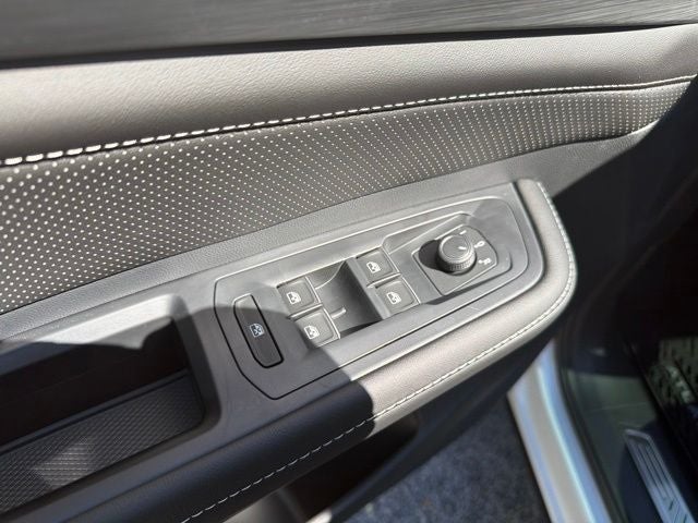 2026 Volkswagen Atlas Cross Sport SE w/Technology